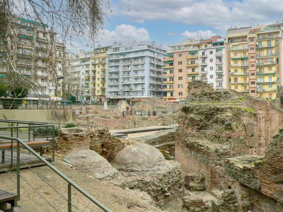 9. Platia Navarinou